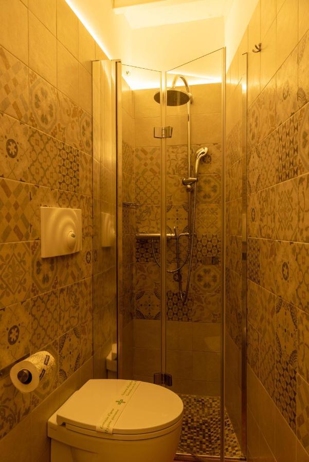 Cadelli Luxury Suite & Apartments Lecce Ngoại thất bức ảnh