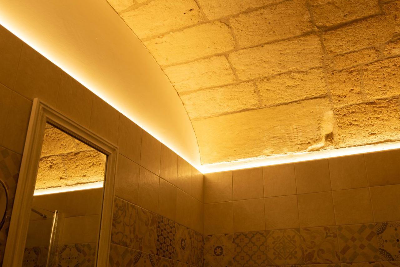 Cadelli Luxury Suite & Apartments Lecce Ngoại thất bức ảnh