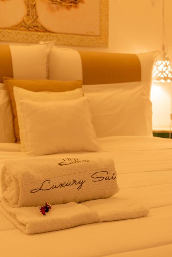 Cadelli Luxury Suite & Apartments Lecce Ngoại thất bức ảnh