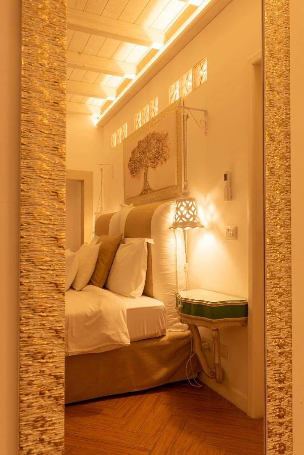 Cadelli Luxury Suite & Apartments Lecce Ngoại thất bức ảnh